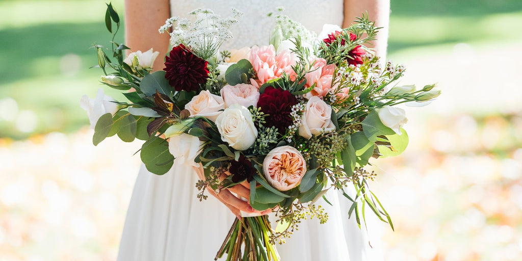 Autumn Rose Garden Wedding in New Westminster