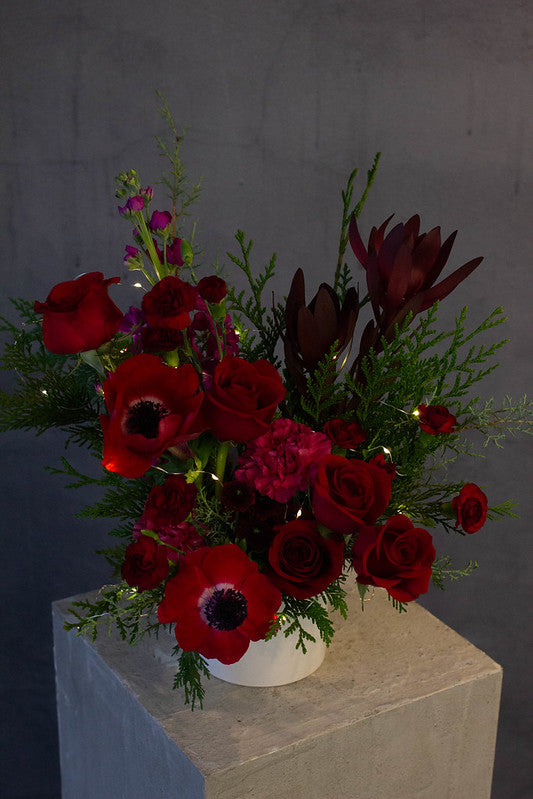 Classic Holiday Arrangement